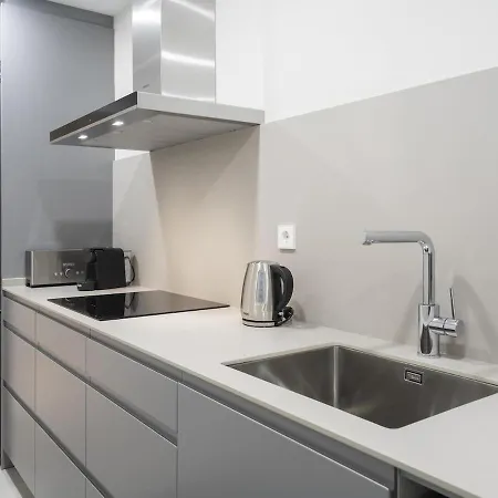 Spaces Deluxe Comfort Flat-monthly Apartment *